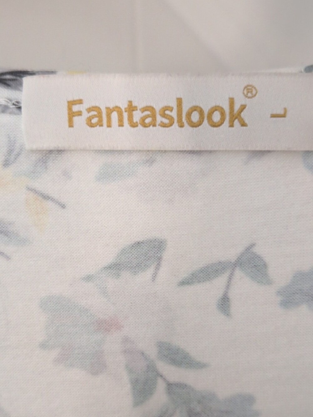 Fantaslook Floral Pintuck Short Sleeve Blouse - White/Blue/Tan - Picture 2 of 3